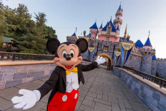 3dc25379-25b8-43e9-9ee5-5c07f5a175f2-disney_reopens